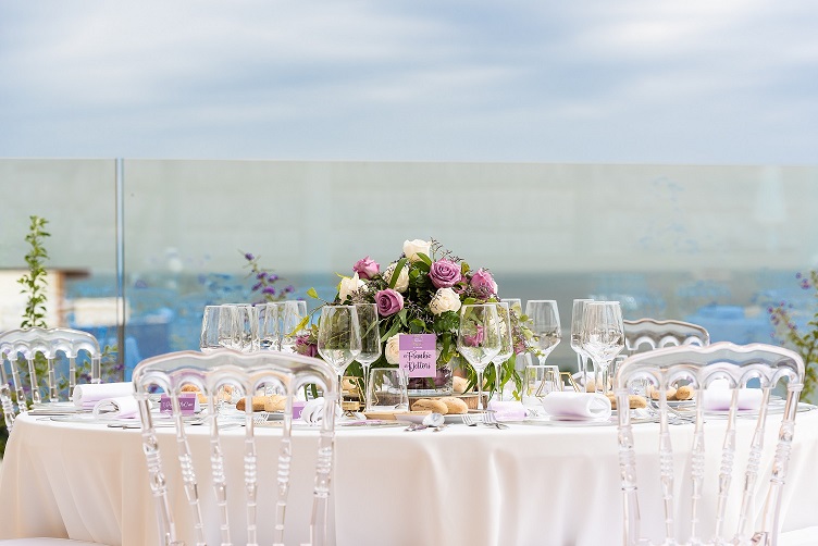 Book your wedding day in GF VICTORIA